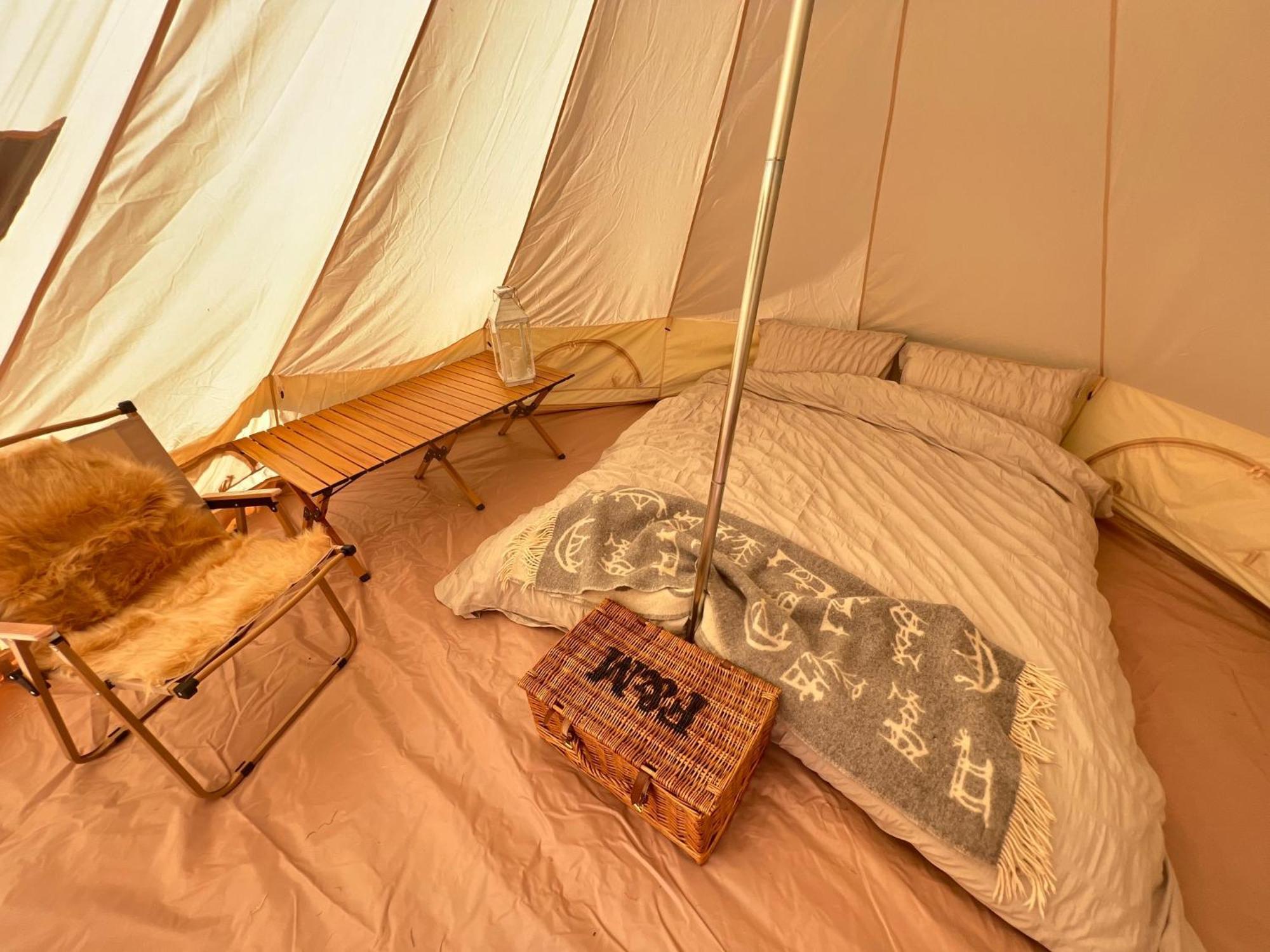 Bell Tent 4M Fossewold Farm Camping Moreton-in-Marsh Exterior foto